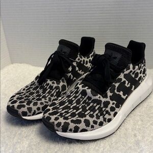 Adidas Women’s Leopard Patterned Black/Cream Sneakers Size 8.5